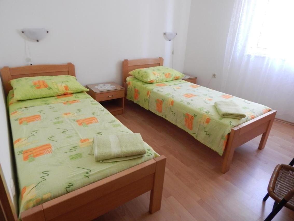 Apartments Zoki - Great Location Close To The Sea Vis Kültér fotó