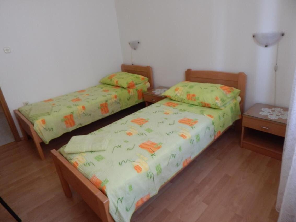 Apartments Zoki - Great Location Close To The Sea Vis Kültér fotó