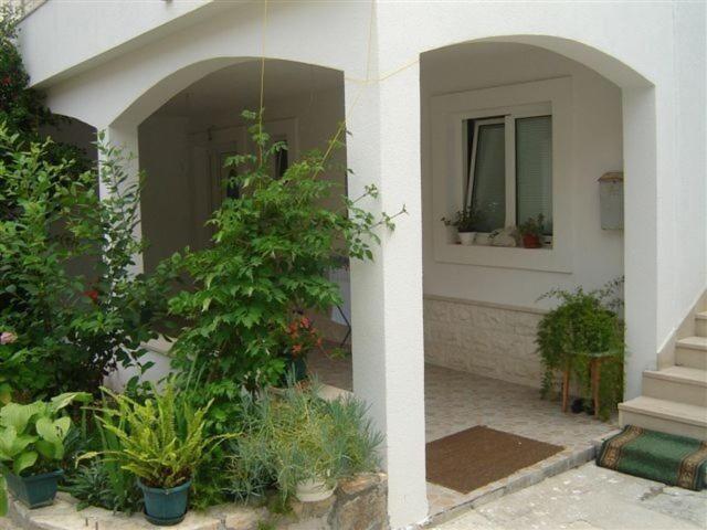 Apartments Zoki - Great Location Close To The Sea Vis Kültér fotó