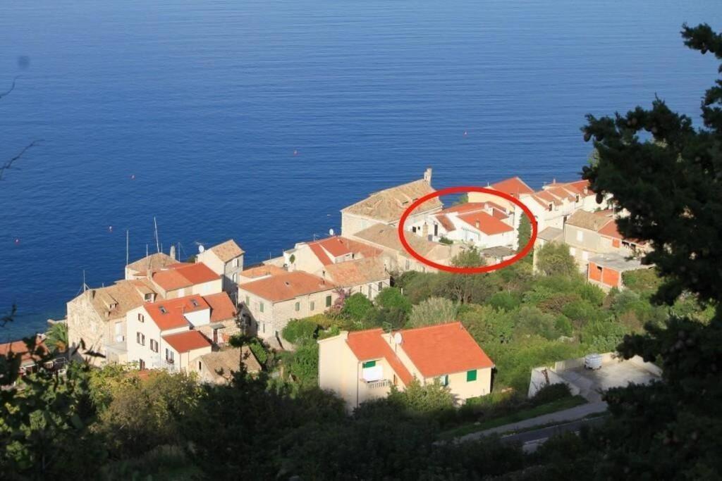 Apartments Zoki - Great Location Close To The Sea Vis Kültér fotó